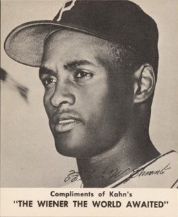 1960 Kahn's Wieners Roberto Clemente Baseball Card 1960 Kahn's Wieners Roberto Clemente Baseball Card