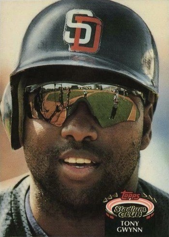 1992 Topps Stadium Club #825 Tony Gwynn Baseball Card 1992 Topps Stadium Club #825 Tony Gwynn Baseball Card